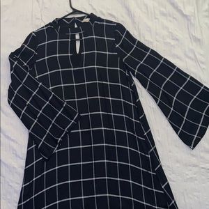LOFT Black and white Shift Dress. XS